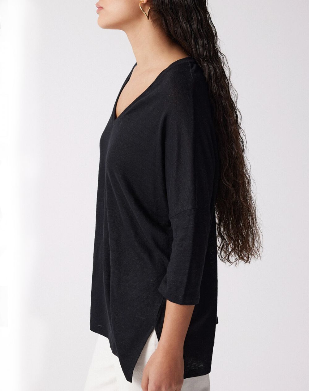 Not Shy V-Shirt Leinen Poncho Cut noir